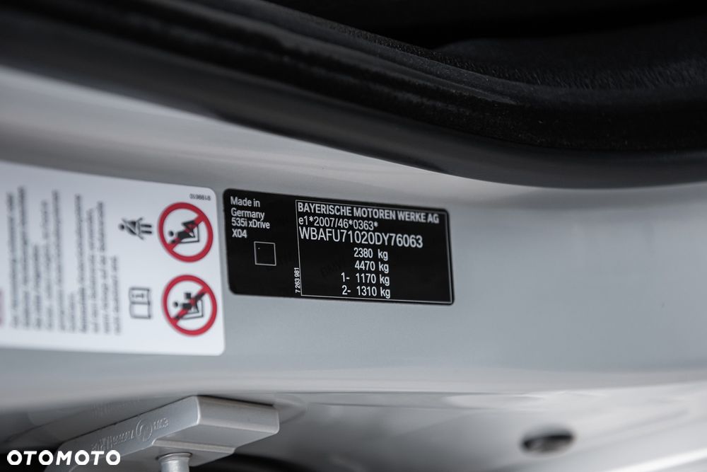 BMW Seria 5 535i xDrive Sport-Aut Luxury Line - 39