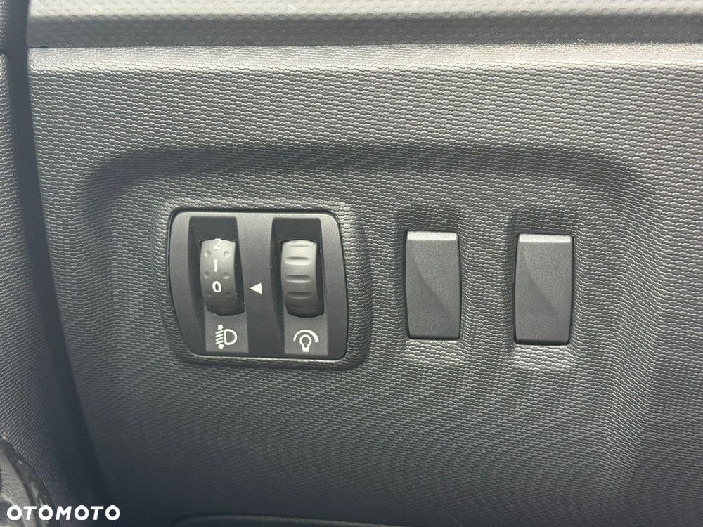Renault Captur dCi 90 EDC Helly Hansen - 24