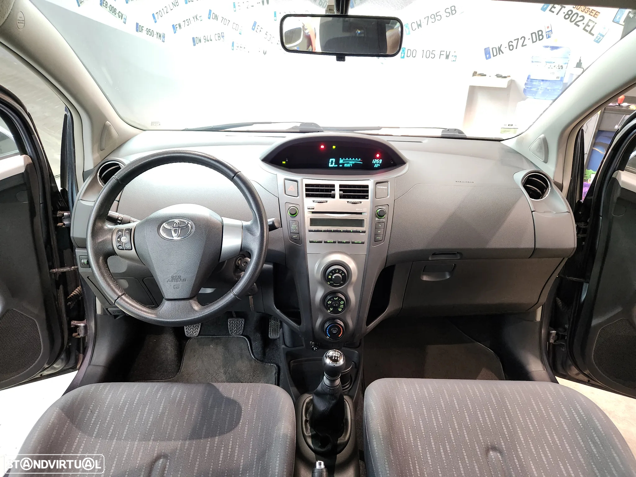 Toyota Yaris 1.33 VVT-i Comfort+AC - 17