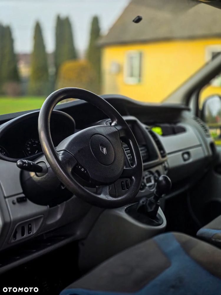 Renault Trafic - 11