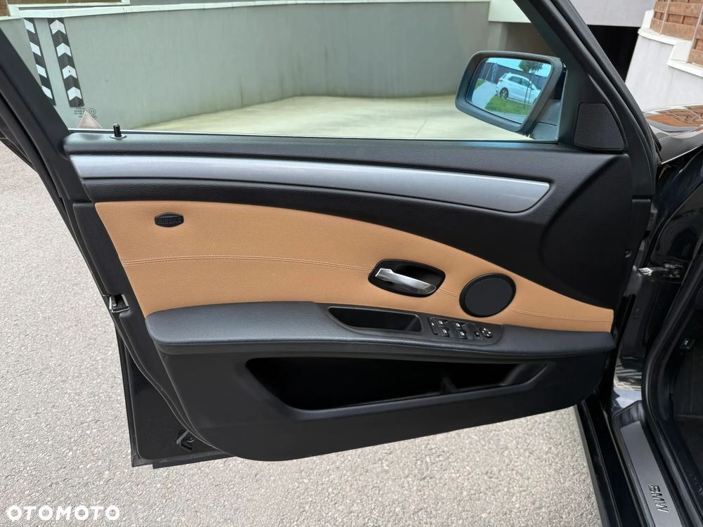 BMW Seria 5 530d Edition Exclusive - 19