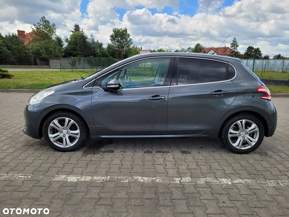 Peugeot 208 - 4