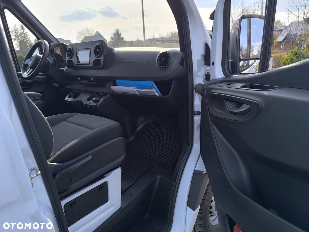 Mercedes-Benz Sprinter 315, Automat, Mroźnia, Chłodnia + Funkcja Grzania, Długi (4.25m) - 19