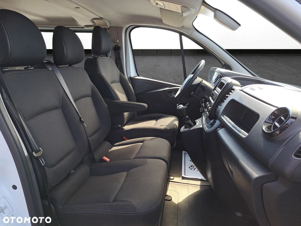 Renault Trafic Brygadowy 6 osób - 12