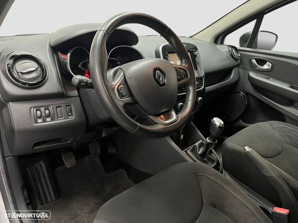 Renault Clio - 8