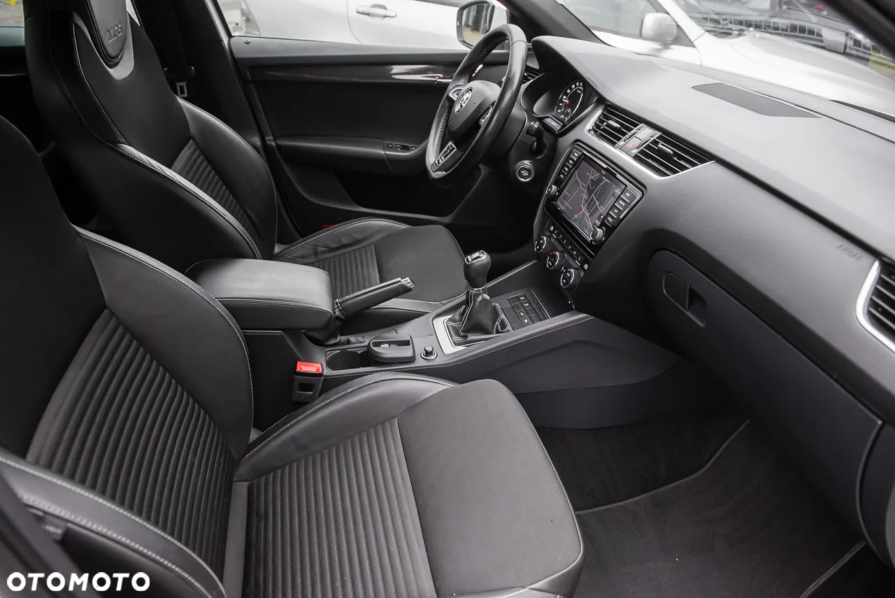 Skoda Octavia 2.0 TDI RS - 27