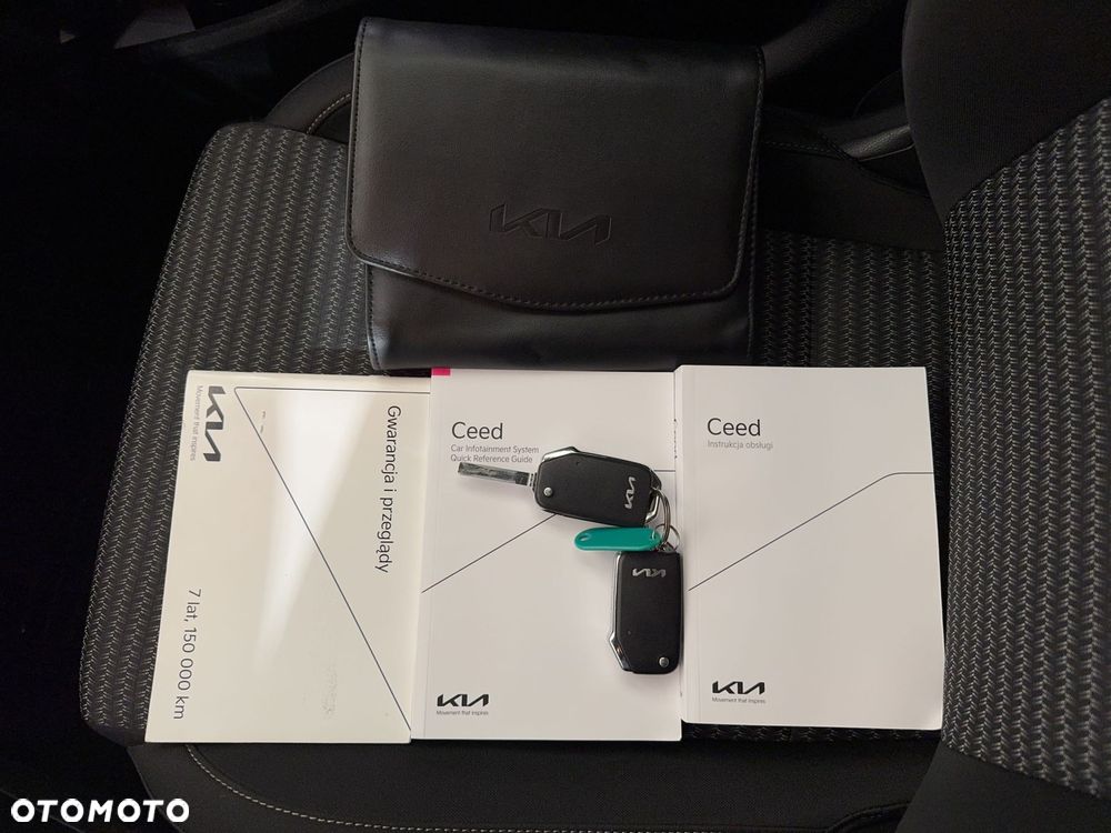 Kia Ceed - 31