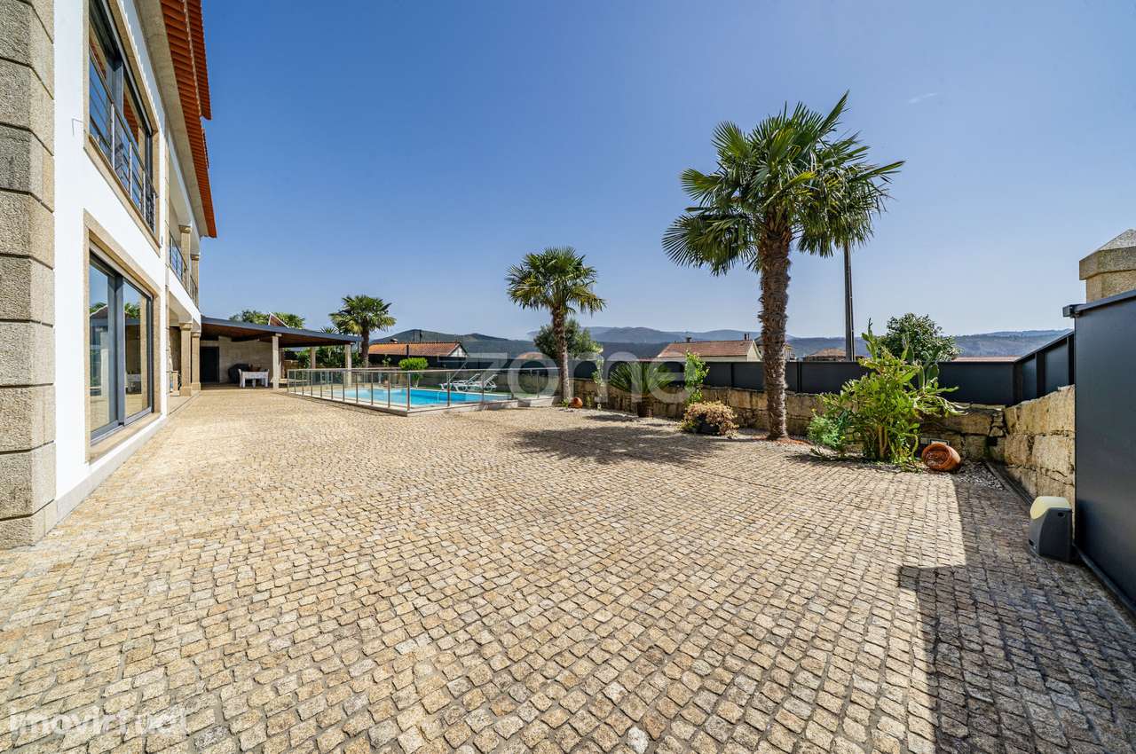 Moradia T5 com Piscina e Jardim, a 5min de Celorico de Basto - Grande imagem: 4/57