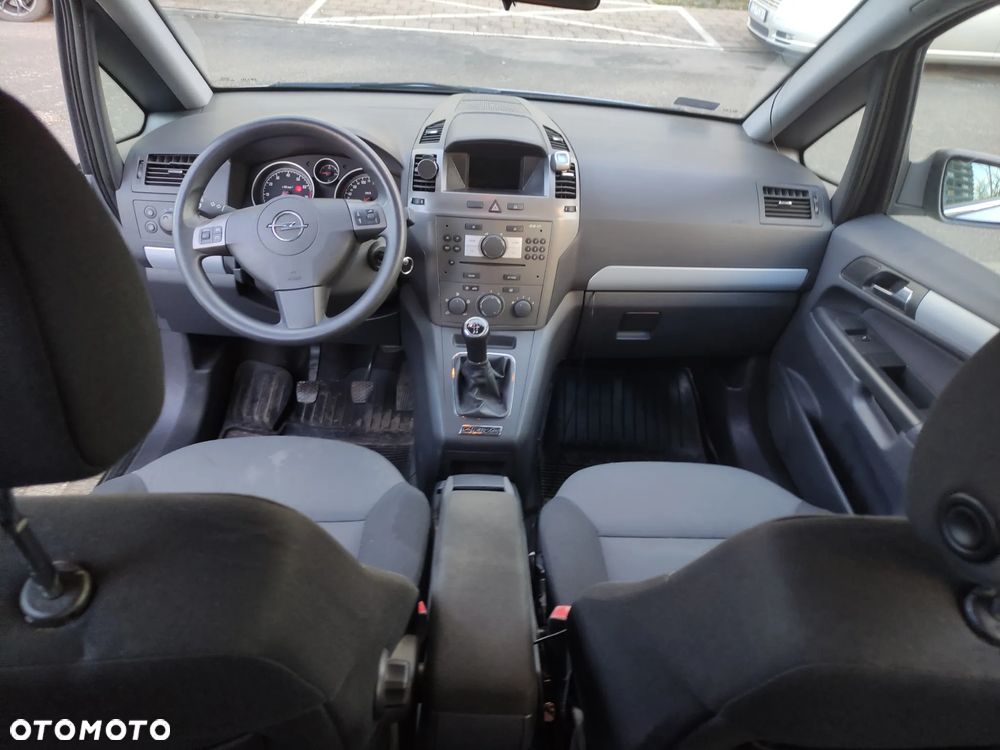 Opel Zafira 1.6 - 12