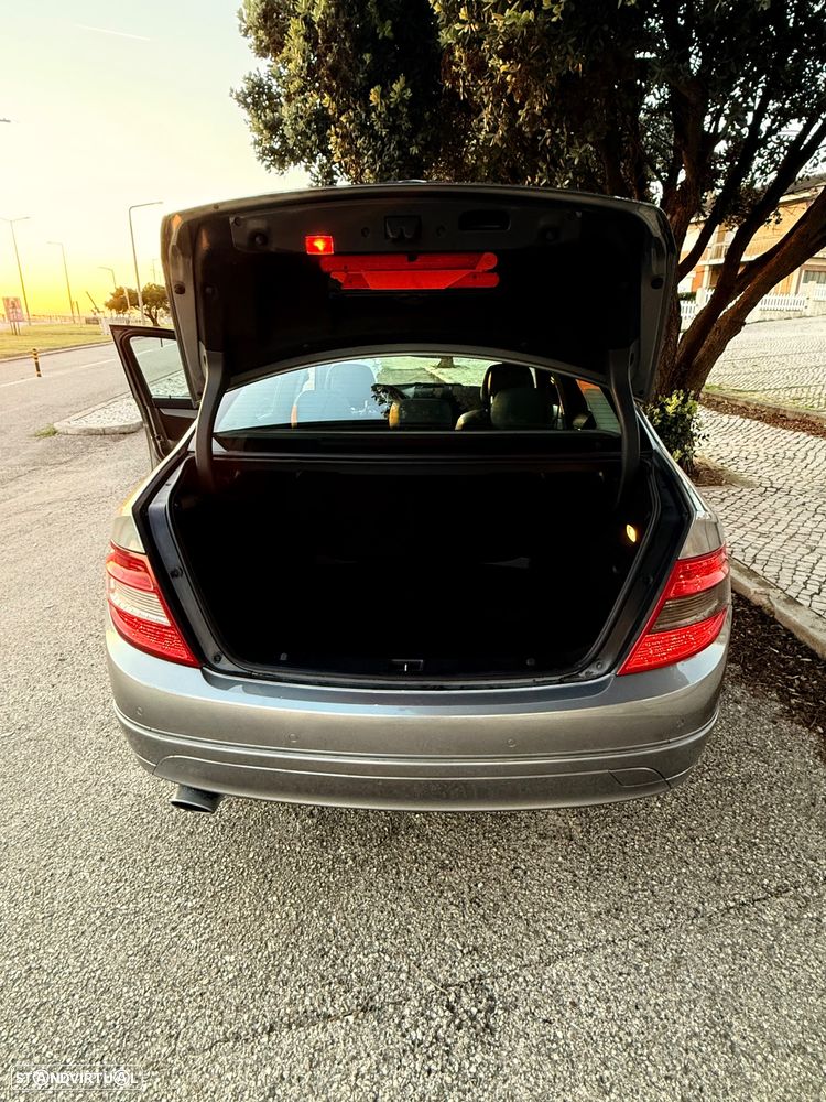Mercedes-Benz C 220 CDi Avantgarde - 23