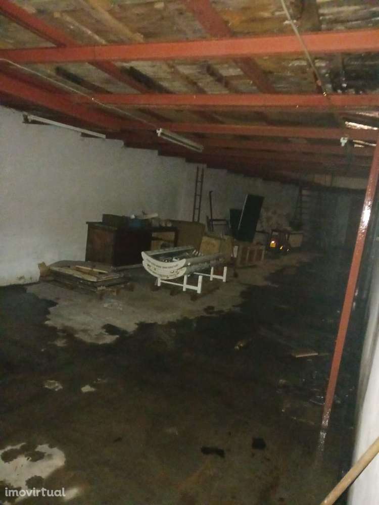 Armazém/Garagem no centro de Viseu - Grande imagem: 2/6