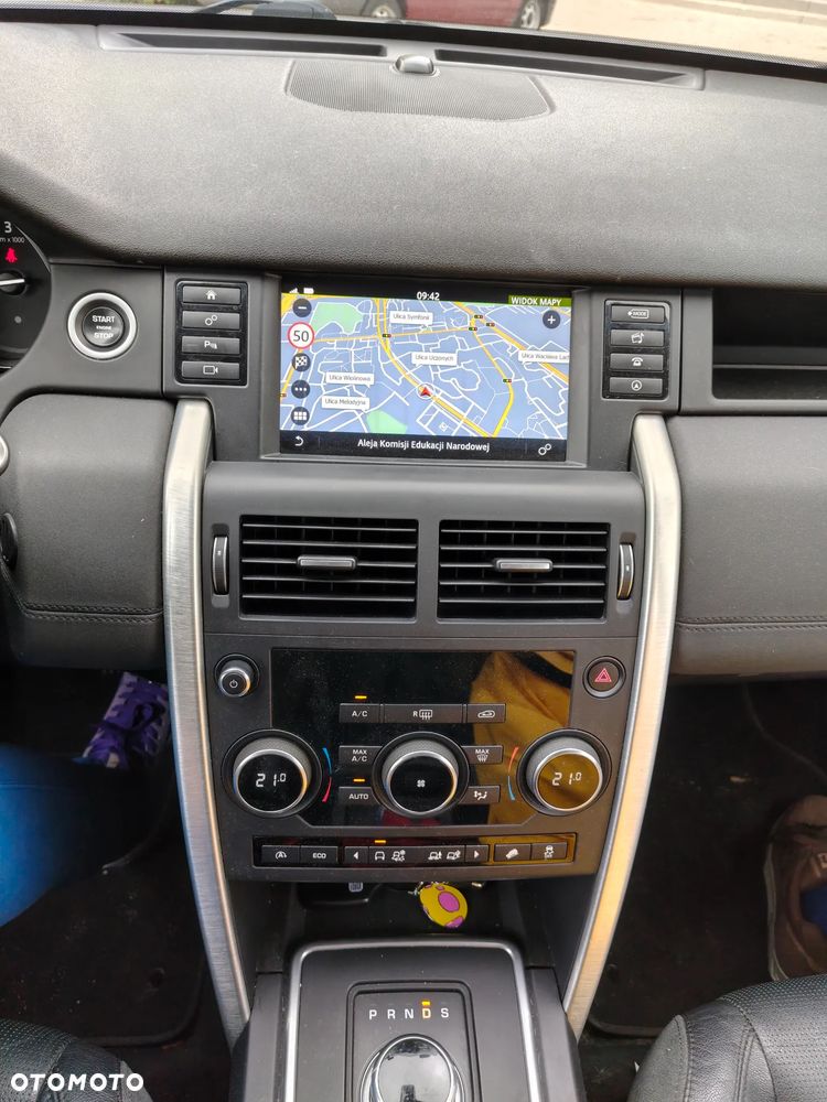 Land Rover Discovery Sport 2.0 TD4 SE - 11