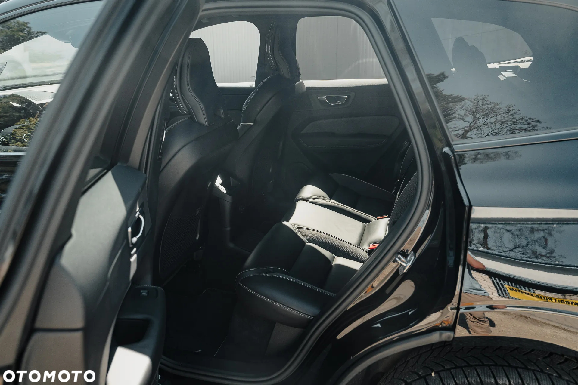Volvo XC 60 T6 AWD Recharge Geartronic RDesign - 27