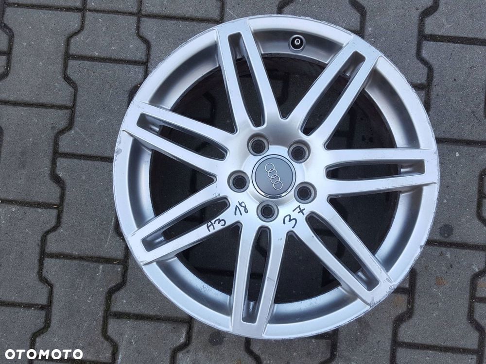 AUDI A3 8P 04-11r FELGA ALUMINIOWA 18 5x112 8P0601025BA