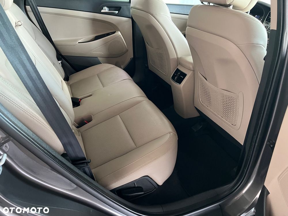 Hyundai Tucson - 32