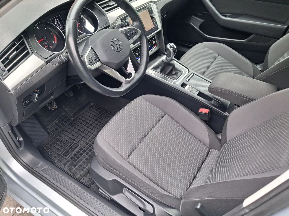 Volkswagen Passat 2.0 TDI EVO Business - 31