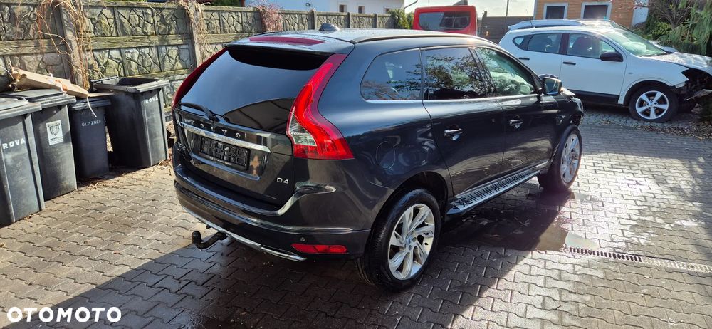 Volvo XC 60 D4 Drive-E R-Design Momentum - 4