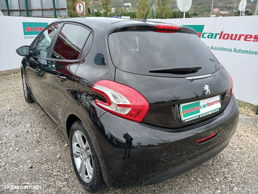 Peugeot 208 1.2 PureTech Style - 14