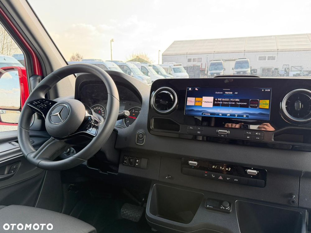 Mercedes-Benz Sprinter 519 - 22