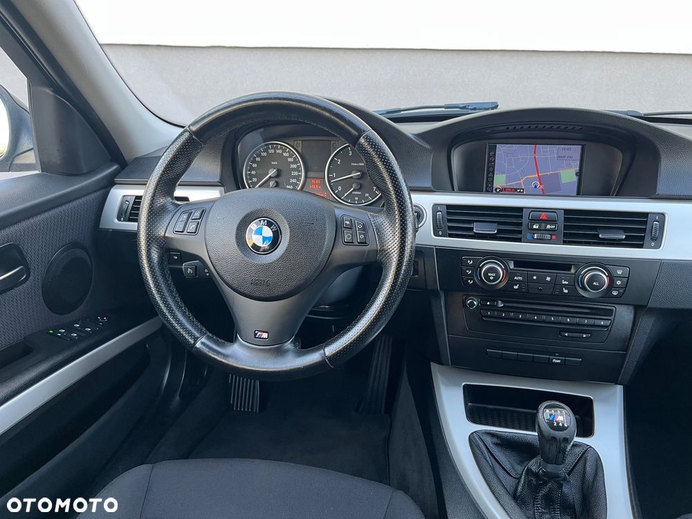 BMW Seria 3 318i Edition Lifestyle - 12