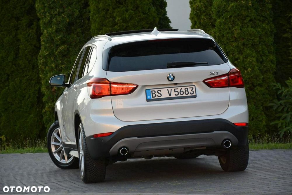 BMW X1 xDrive20d Advantage - 6