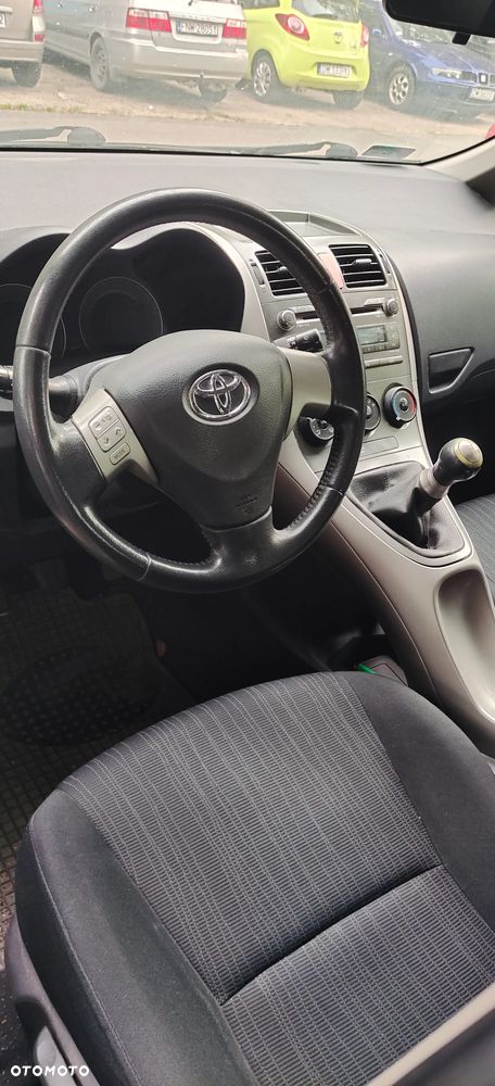 Toyota Auris 1.6 VVT-i Luna - 4