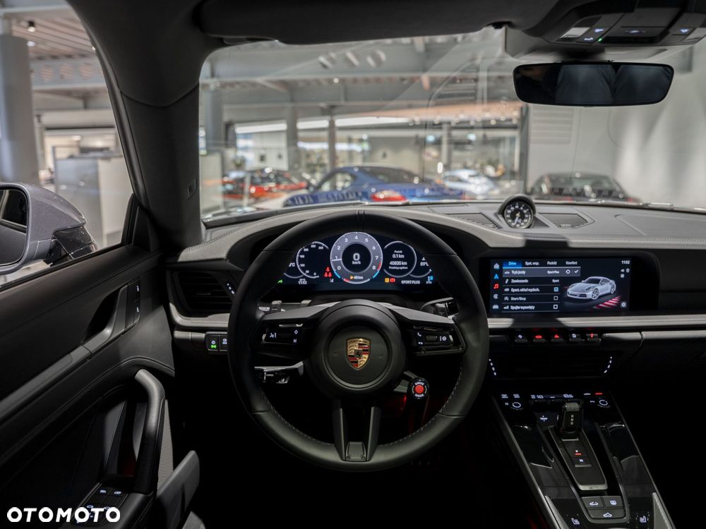 Porsche 911 Carrera PDK - 26