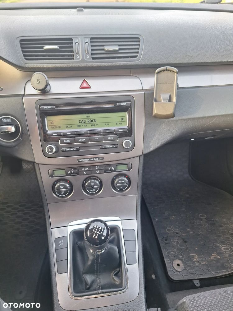 Volkswagen Passat 1.9 TDI DPF Comfortline - 10