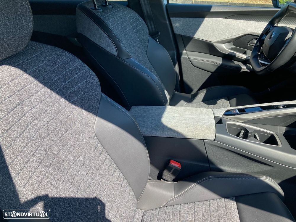 Peugeot 3008 1.2 Hybrid Allure e-DCS6 - 20
