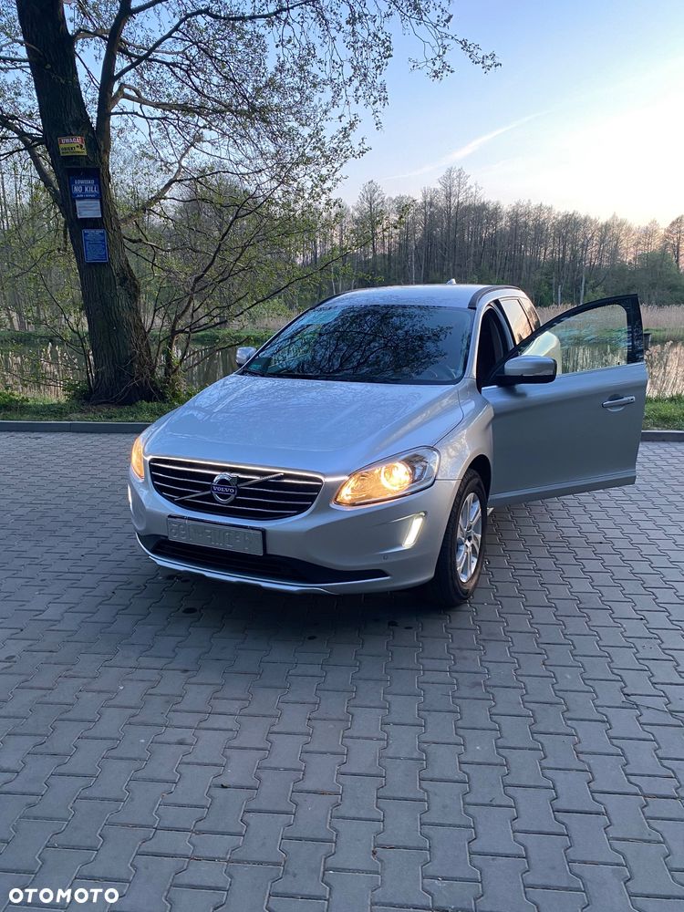 Volvo XC 60 D4 Geartronic Momentum - 4