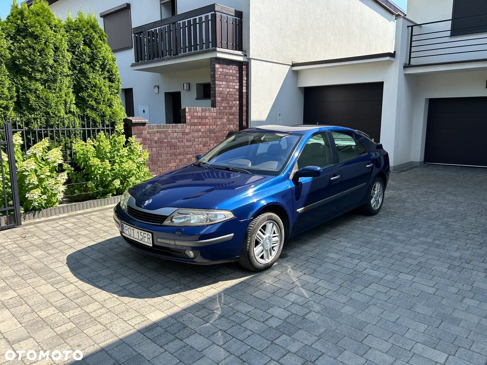 Renault Laguna - 1