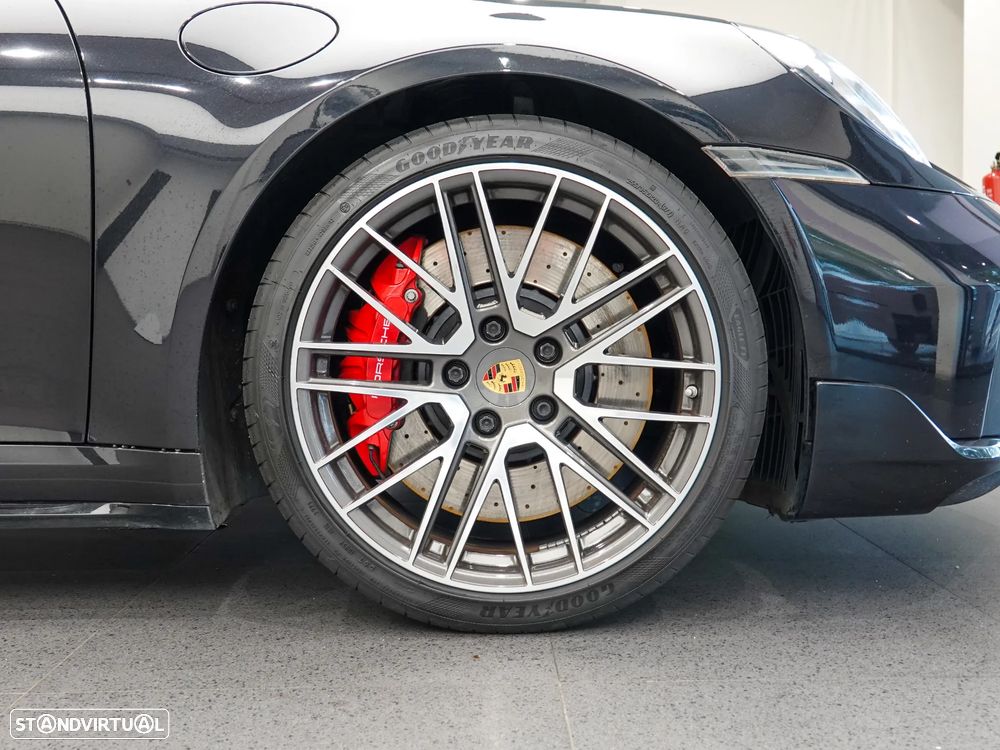 Porsche 911 (992) Turbo PDK - 11