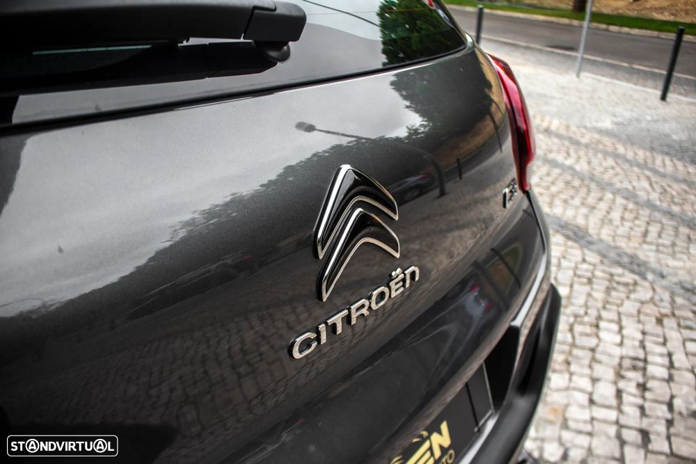 Citroën C3 1.2 PureTech Feel EAT6 - 12