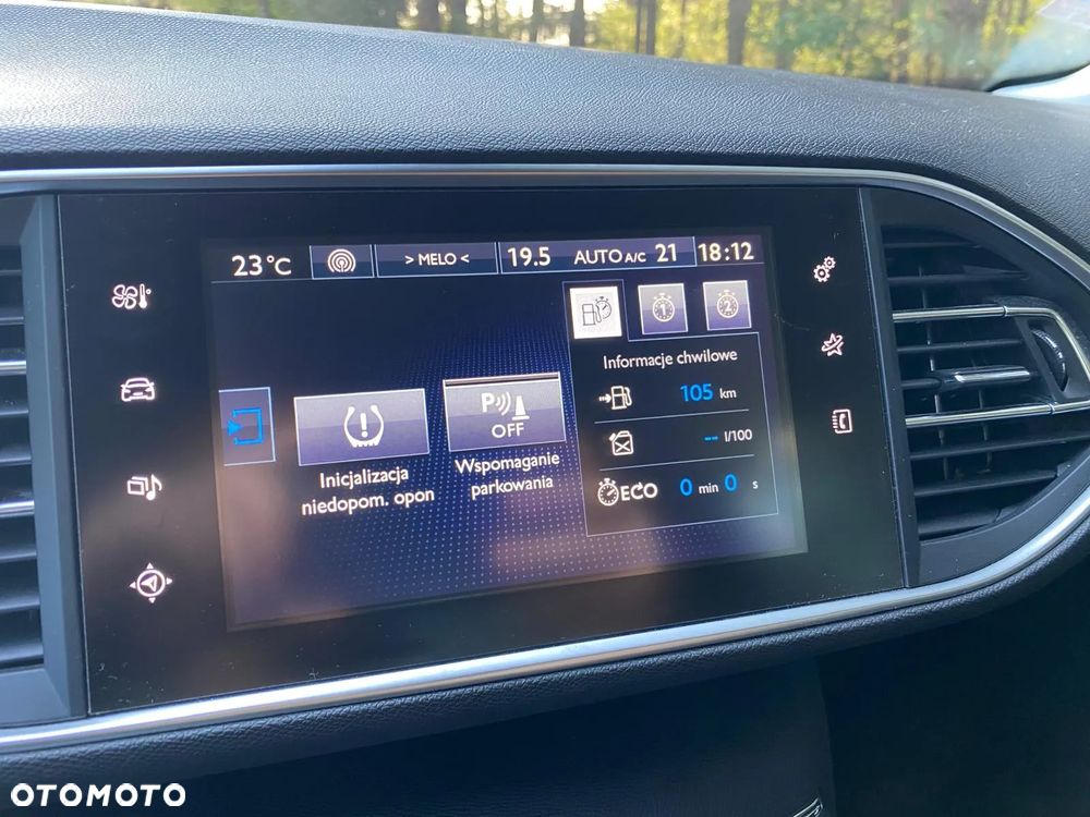 Peugeot 308 1.2 PureTech Allure S&S - 21