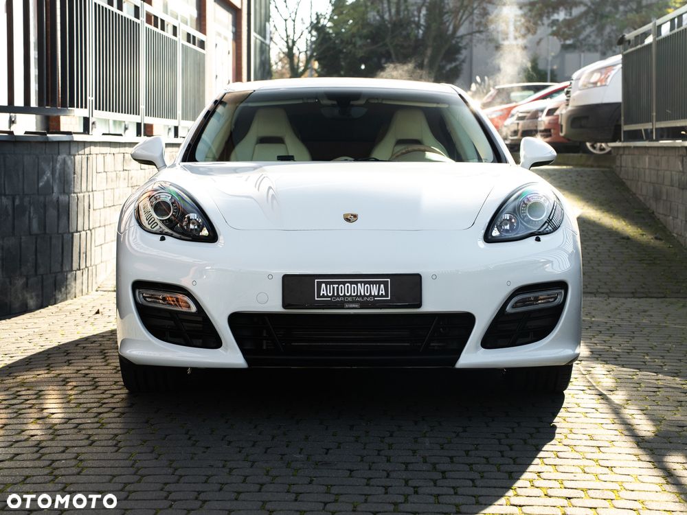 Porsche Panamera GTS PDK - 5
