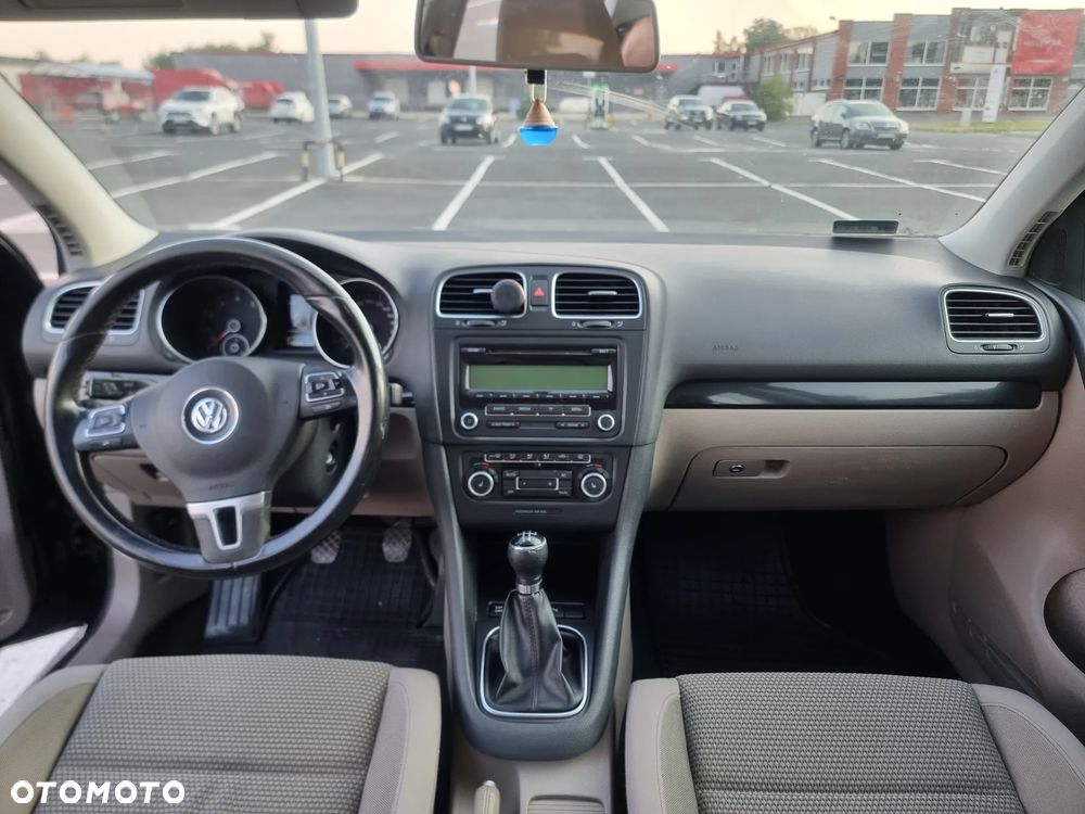 Volkswagen Golf 1.6 Comfortline - 12