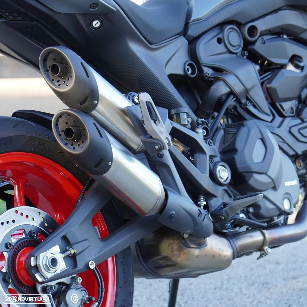 Ducati Monster - 10