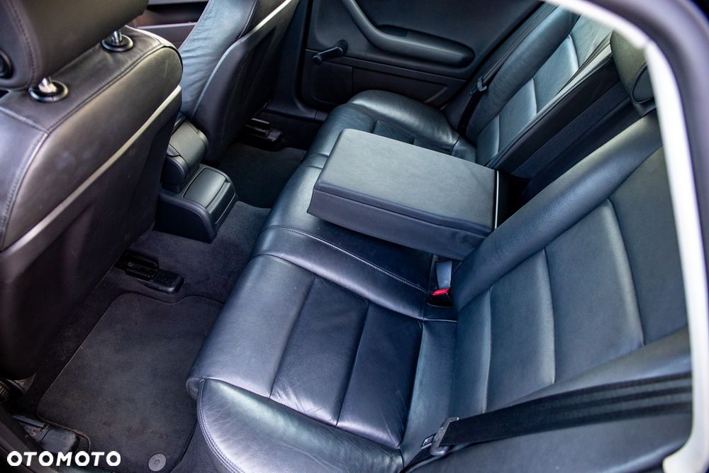Audi A4 Limousine - 34