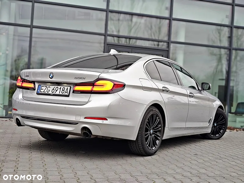 BMW Seria 5 530i xDrive Sport Line - 6