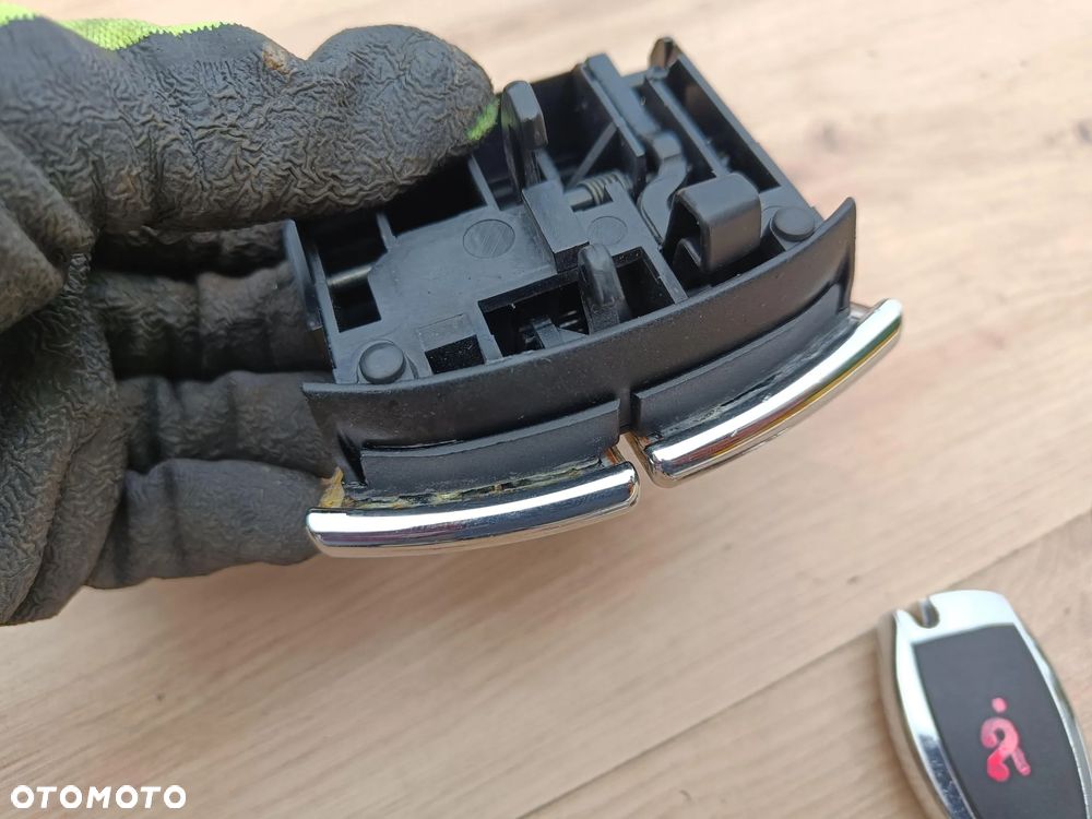 MERCEDES W211 UCHWYT ZAMEK PODŁOKIETNIKA ELEGANCE - 6