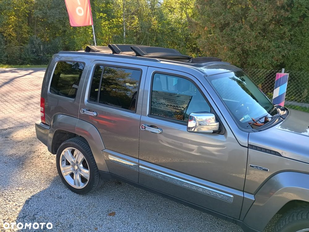Jeep Liberty 3.7 4x4 - 10