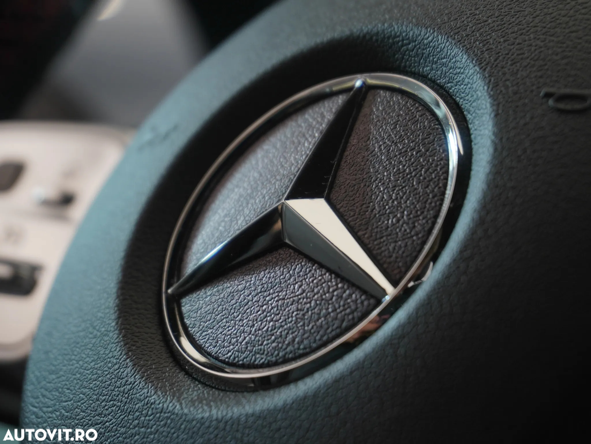 Mercedes-Benz GLA 250 4Matic 8G-DCT AMG Line - 25