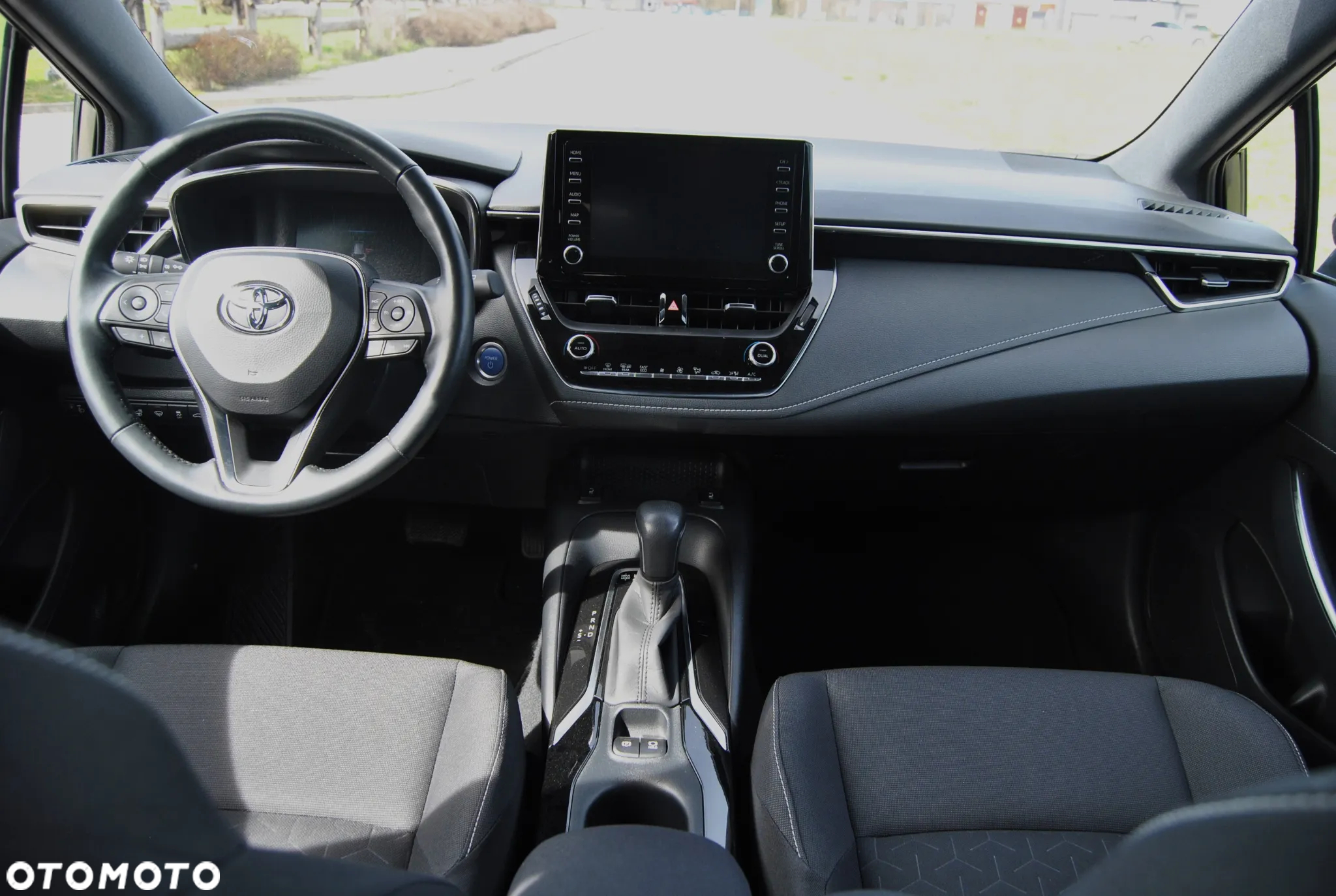 Toyota Corolla 2.0 Hybrid Touring Sports Business Edition - 9