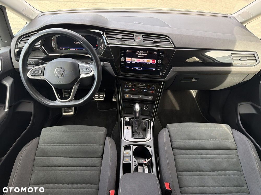 Volkswagen Touran - 27