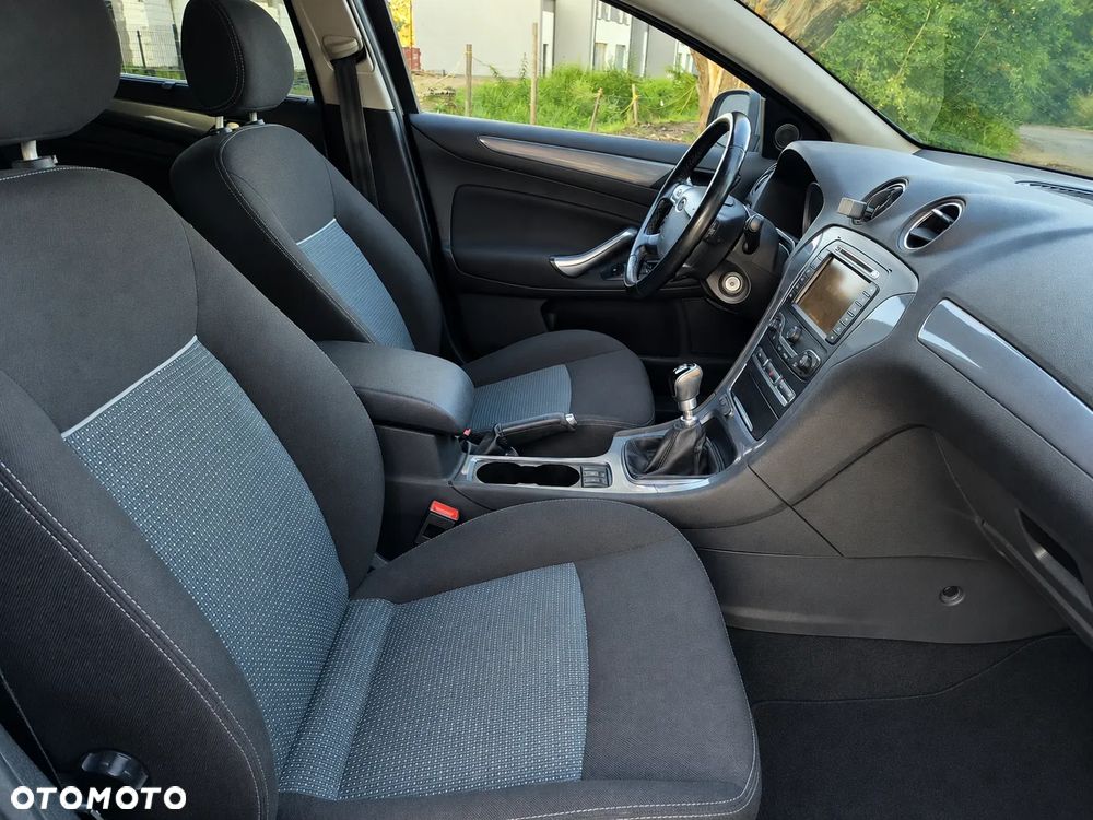 Ford Mondeo 2.0 TDCi Titanium - 9