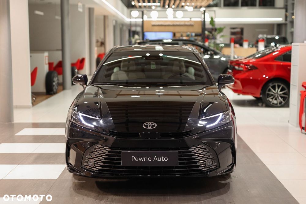 Toyota Camry - 3