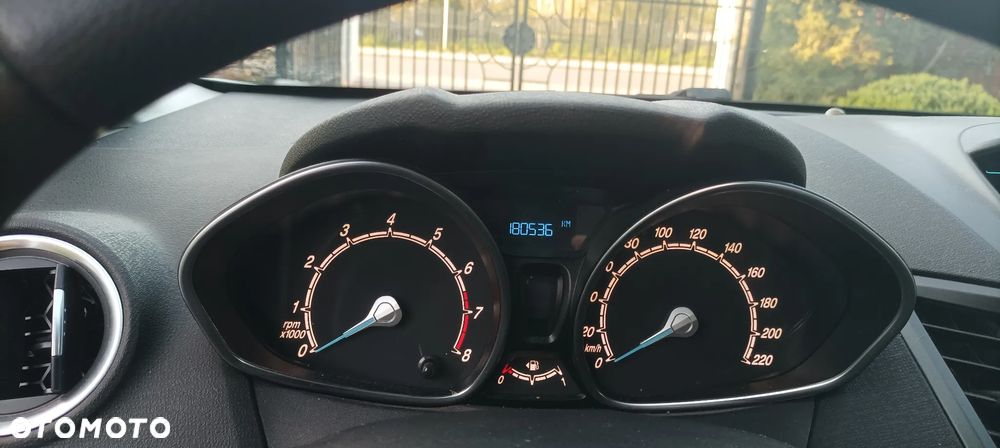 Ford Fiesta 1.25 Champions Edition - 6