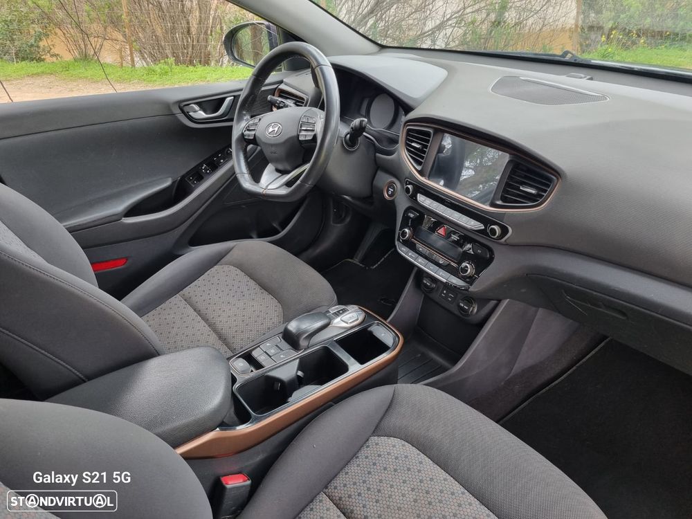 Hyundai IONIQ 28kWh Eletric Tech — fotografia 3