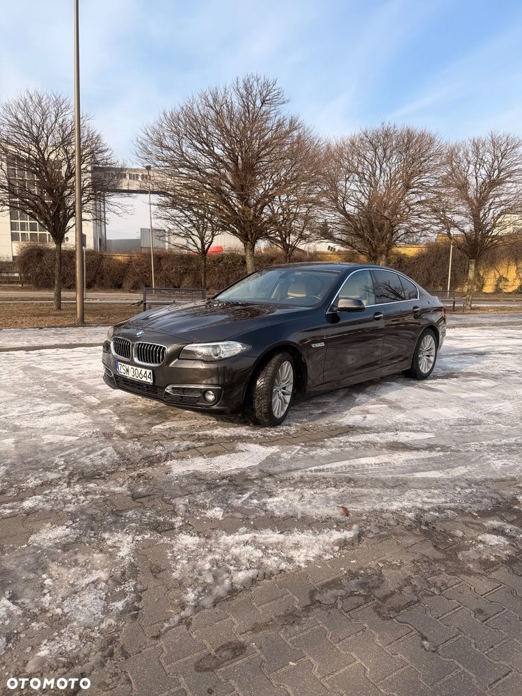 BMW Seria 5 520d xDrive Luxury Line - 2