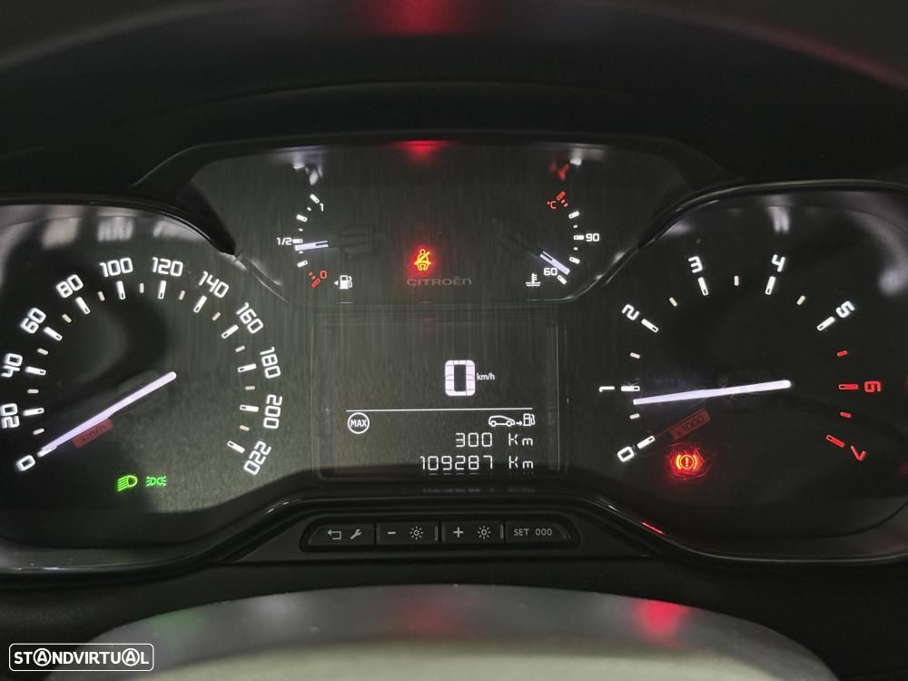 Citroën C3 1.2 PureTech Shine - 29